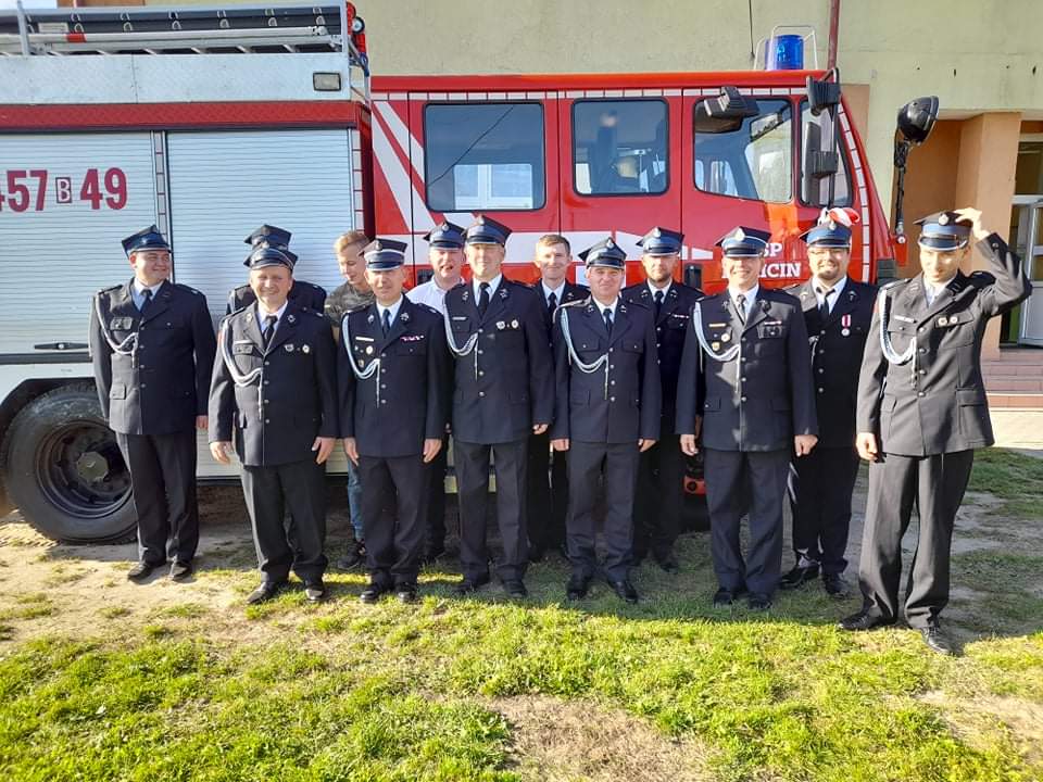 Uroczyste poświecenie i przekazanie samochodu ratowniczo-gaśniczego OSP w Mikicinie